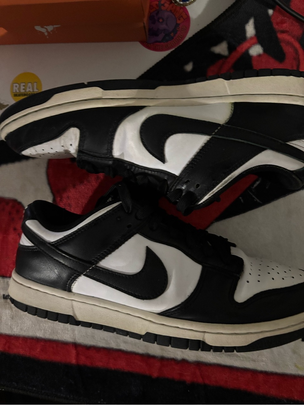 Nike dunk low pandas
